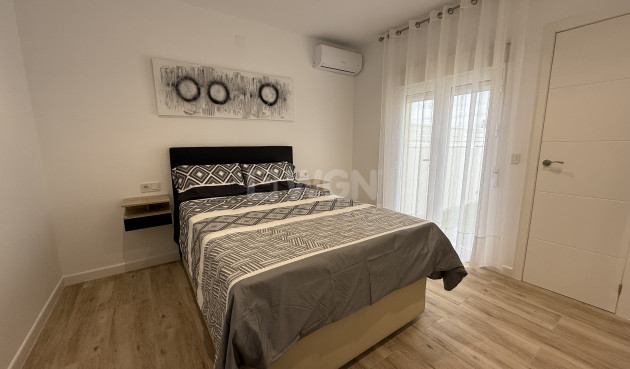 Resale - Villa - Torrevieja - Costa Blanca