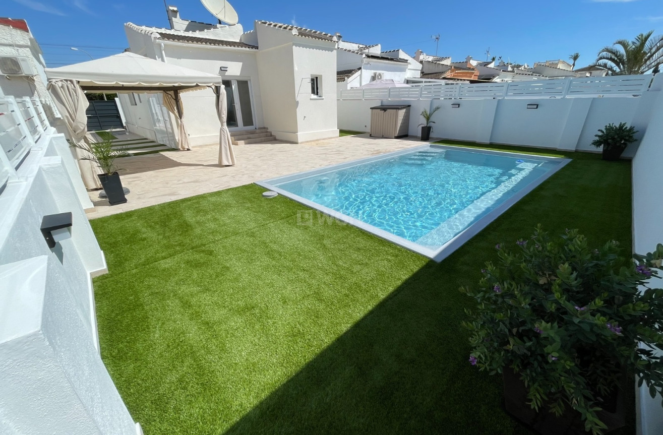 Resale - Villa - Torrevieja - Costa Blanca