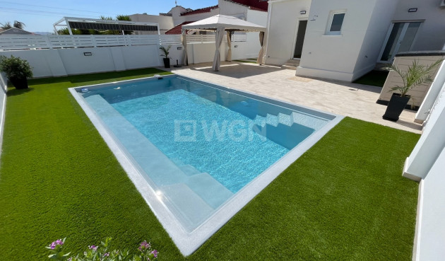 Resale - Villa - Torrevieja - Costa Blanca