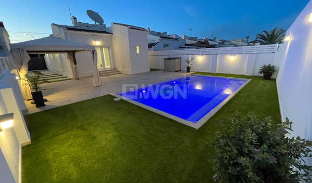 Resale - Villa - Torrevieja - Costa Blanca