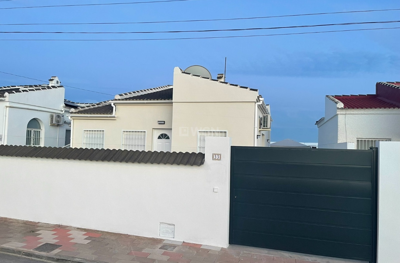 Resale - Villa - Torrevieja - Costa Blanca