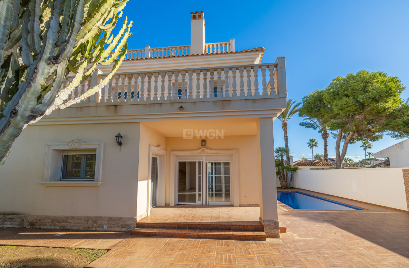 Odsprzedaż - Villa - Orihuela Costa - Costa Blanca