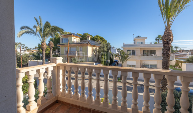 Odsprzedaż - Villa - Orihuela Costa - Costa Blanca