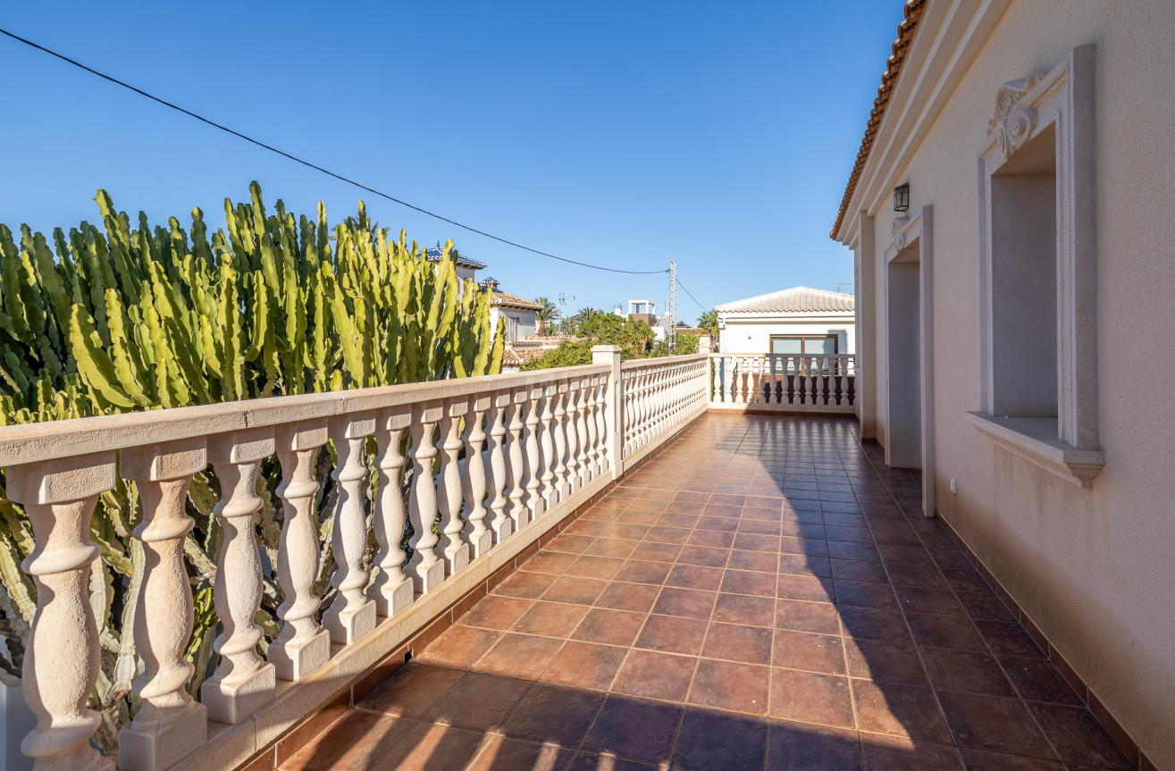 Odsprzedaż - Villa - Orihuela Costa - Costa Blanca