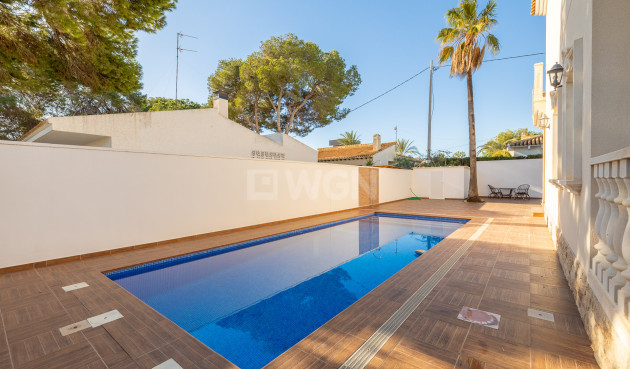 Odsprzedaż - Villa - Orihuela Costa - Costa Blanca