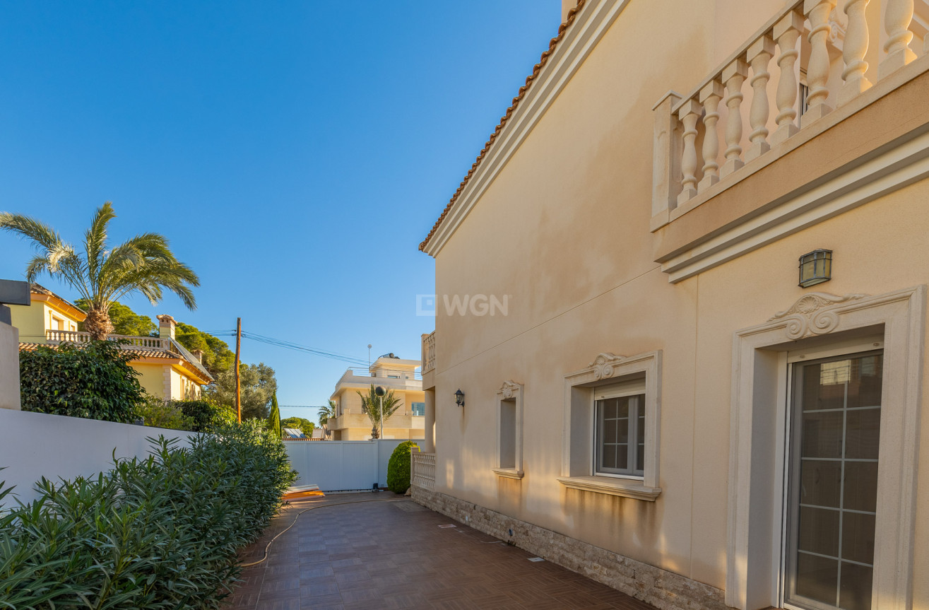 Odsprzedaż - Villa - Orihuela Costa - Costa Blanca