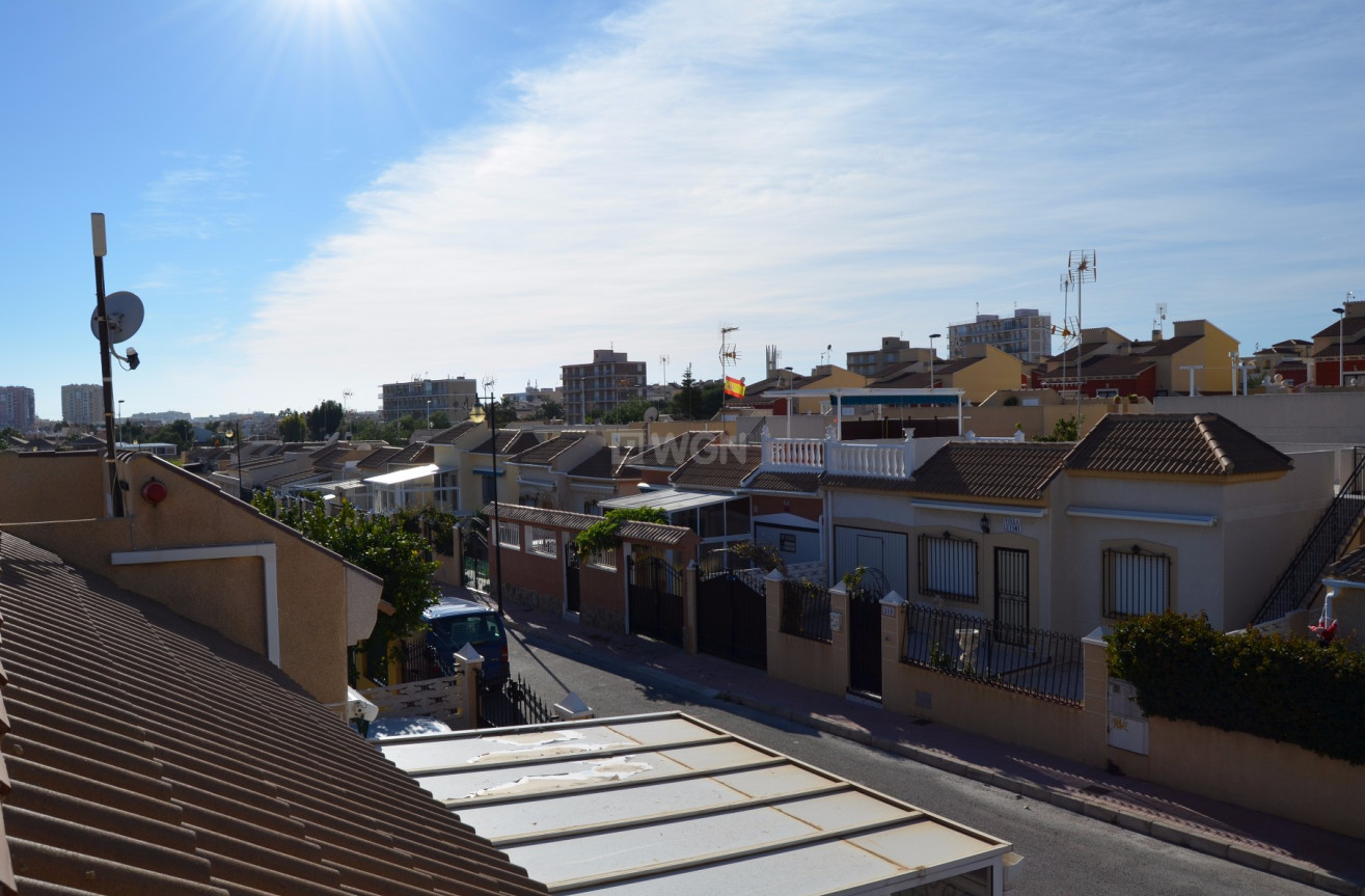 Odsprzedaż - Kamienica - Torrevieja - Costa Blanca