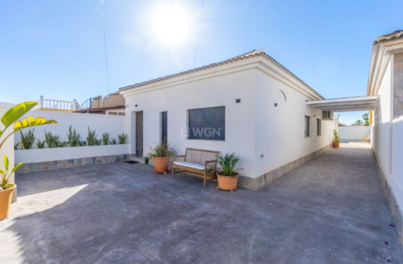 Odsprzedaż - Villa - Torrevieja - Costa Blanca