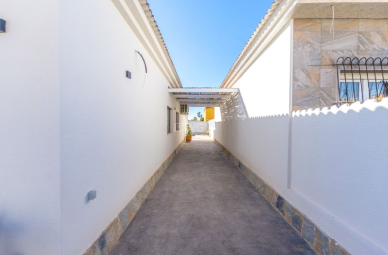 Odsprzedaż - Villa - Torrevieja - Costa Blanca