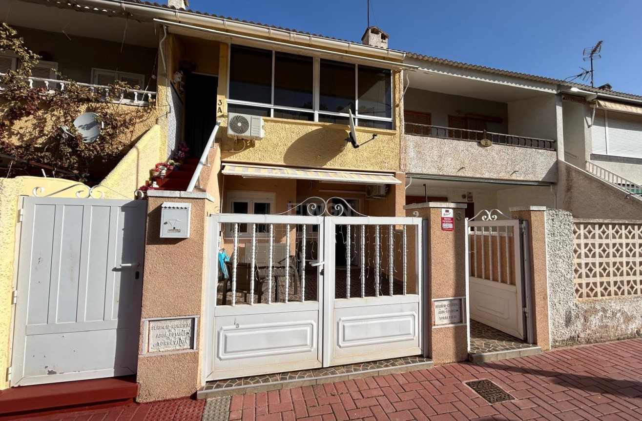 Odsprzedaż - Bungalow - Torrevieja - Playa De Los Naufragos