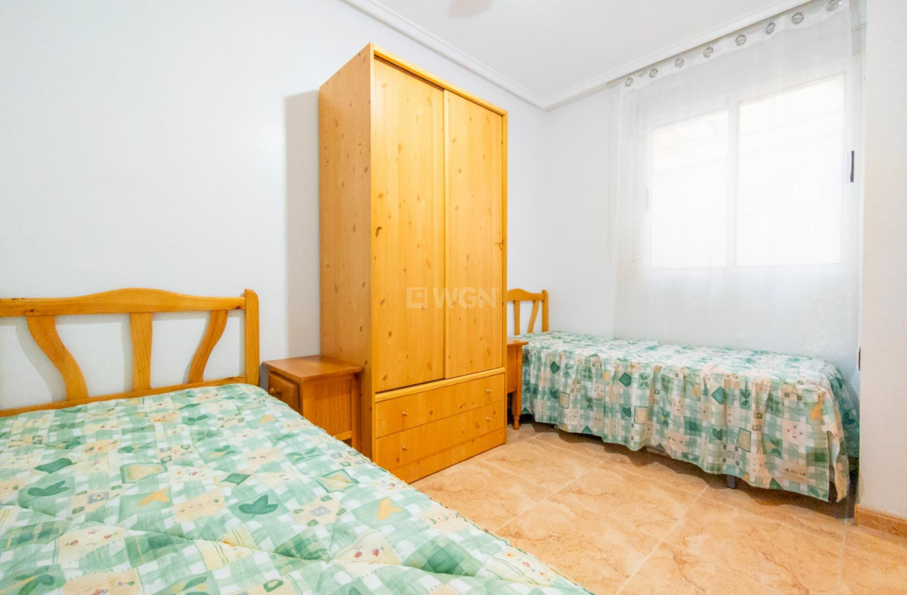 Odsprzedaż - Bungalow - Torrevieja - La Siesta - El Salado - Torreta