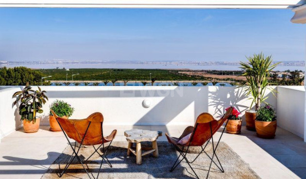 Nowy budynek - Bungalow - Torrevieja - Los Balcones