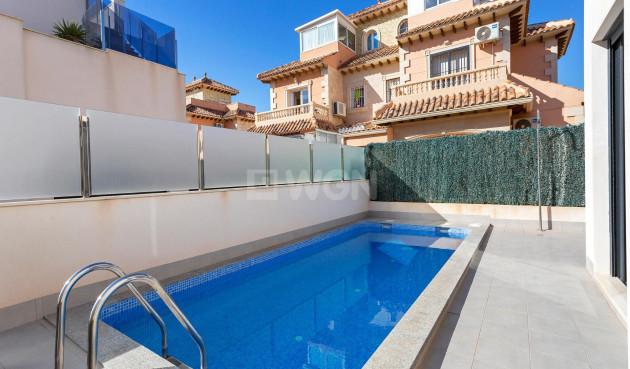 Odsprzedaż - Villa - Torrevieja - Sector 25