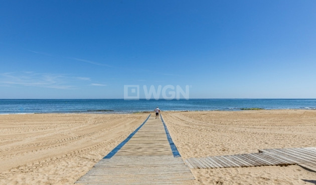 Odsprzedaż - Mieszkanie w bloku - Torrevieja - Costa Blanca