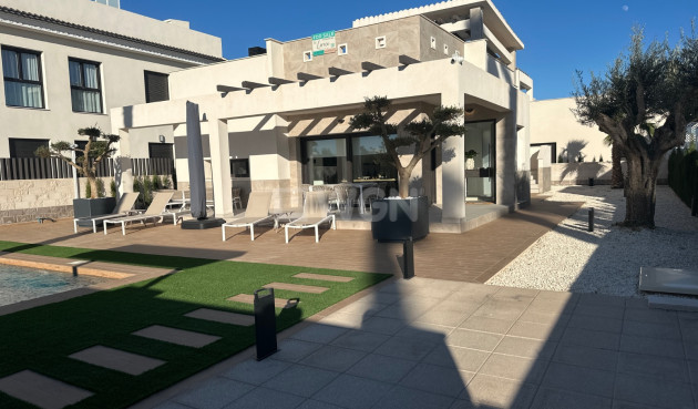 Odsprzedaż - Villa - Ciudad Quesada - Costa Blanca