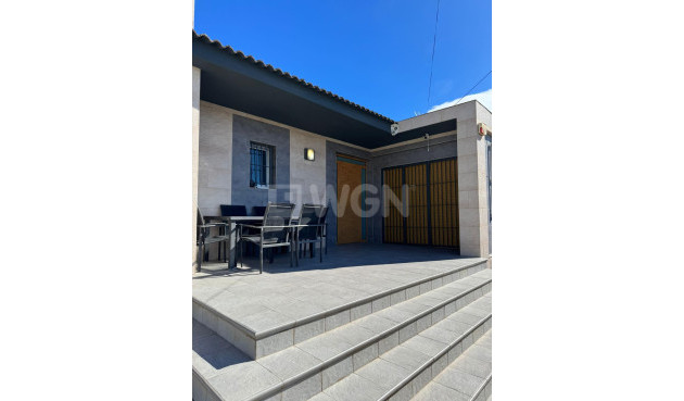 Odsprzedaż - Villa - Torrevieja - Los Balcones - Los Altos del Edén