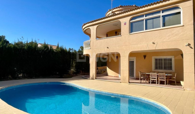 Odsprzedaż - Villa - Torrevieja - Los Balcones