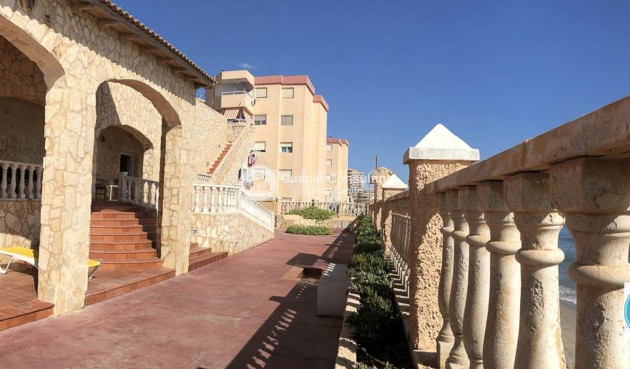 Odsprzedaż - Villa - La Manga del Mar Menor - Costa Calida