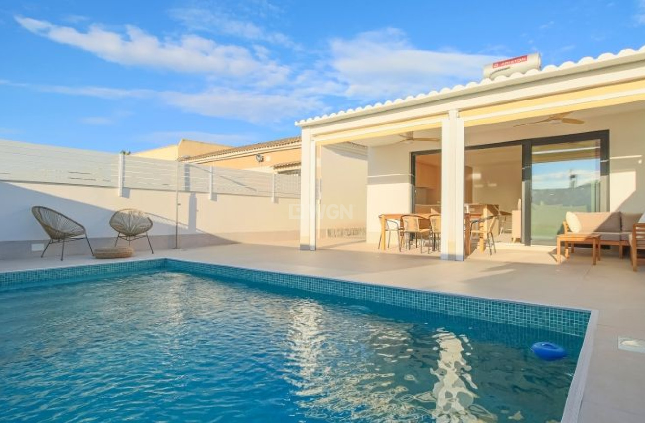 Odsprzedaż - Villa - Torrevieja - Costa Blanca