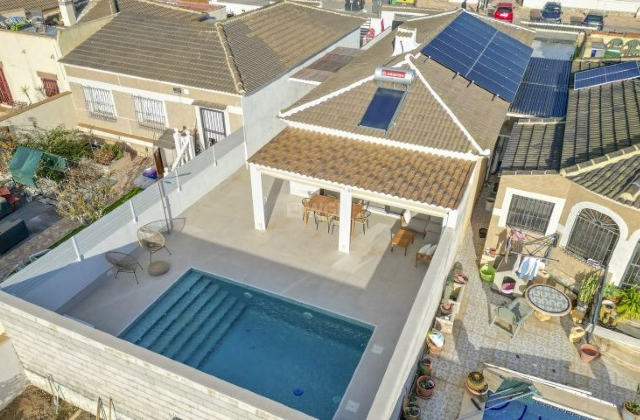 Odsprzedaż - Villa - Torrevieja - Costa Blanca