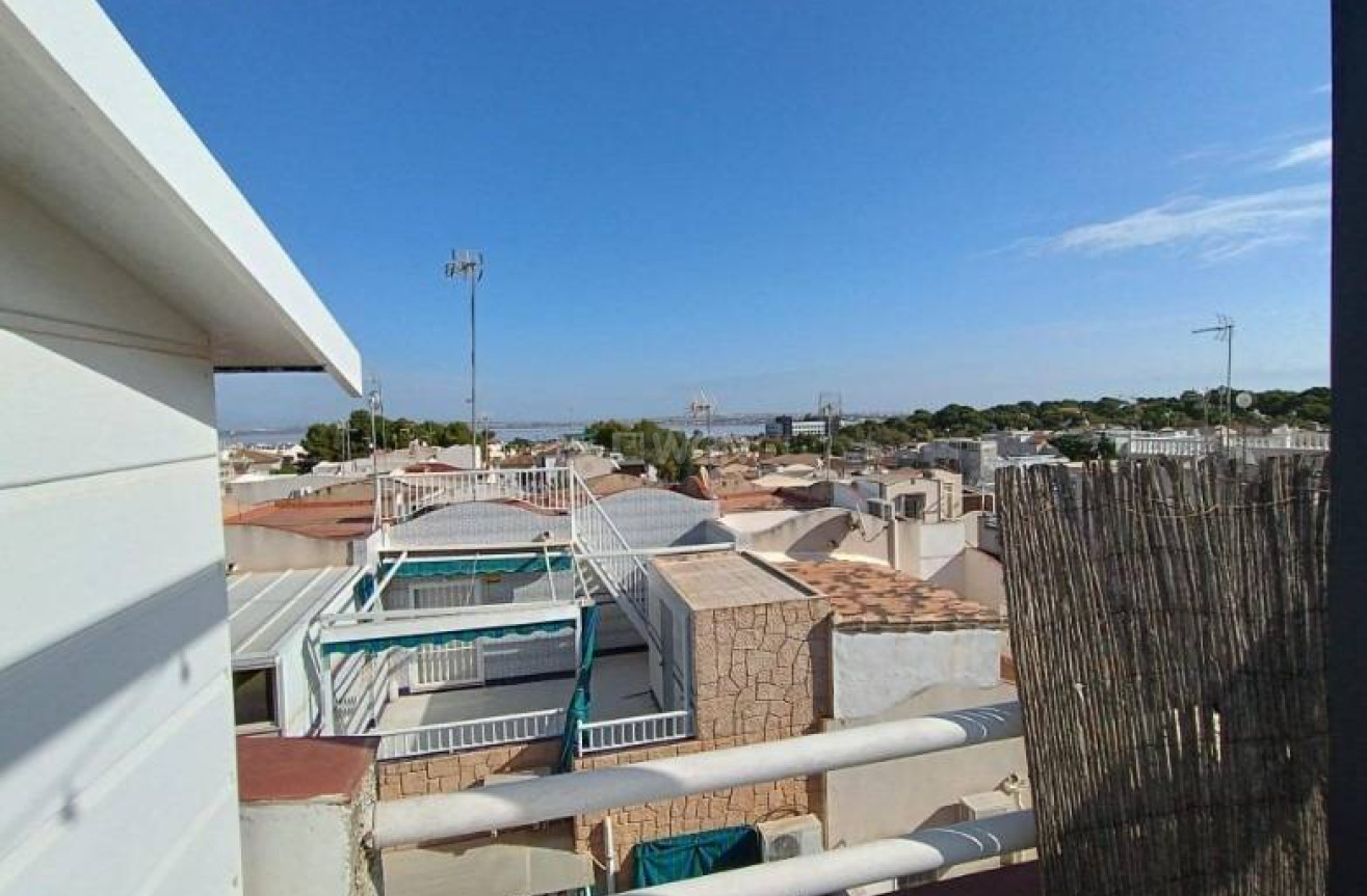 Odsprzedaż - Mieszkanie w bloku - Torrevieja - Los Balcones