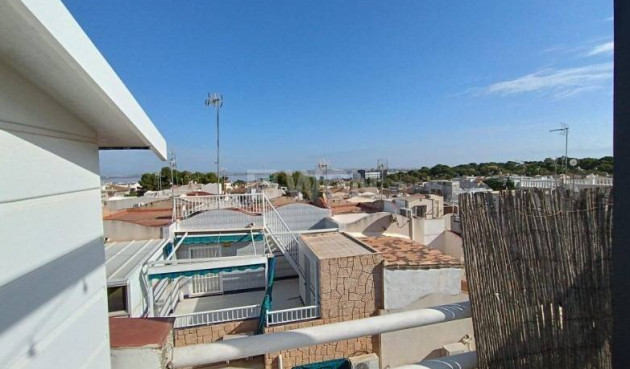 Odsprzedaż - Mieszkanie w bloku - Torrevieja - Los Balcones