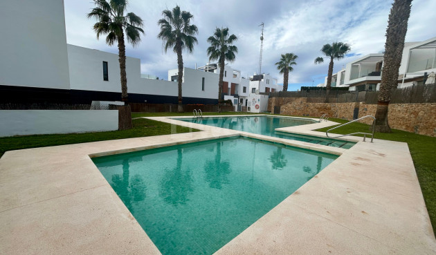 Odsprzedaż - Villa - Villamartin - Costa Blanca