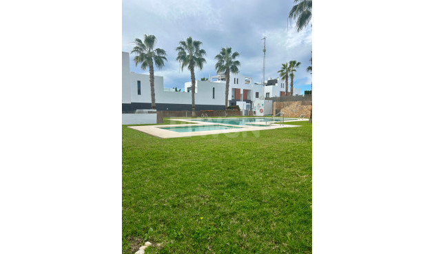 Odsprzedaż - Villa - Villamartin - Costa Blanca