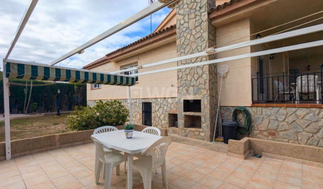 Resale - Villa - Mil Palmeras - Costa Blanca