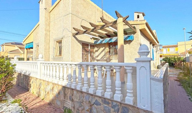 Odsprzedaż - Villa - Torrevieja - Costa Blanca