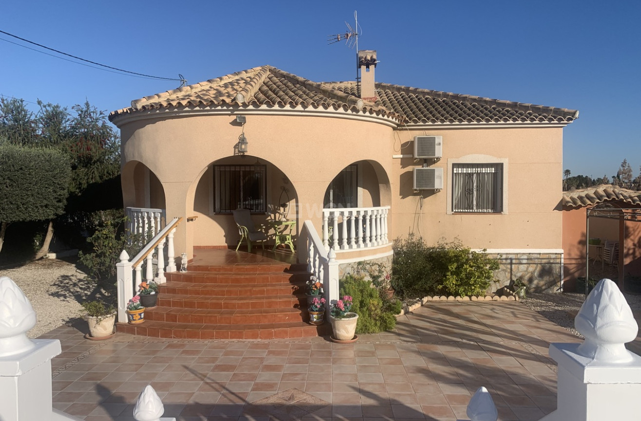 Odsprzedaż - Villa - Catral - Costa Blanca