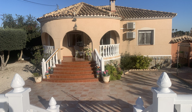 Odsprzedaż - Villa - Catral - Costa Blanca