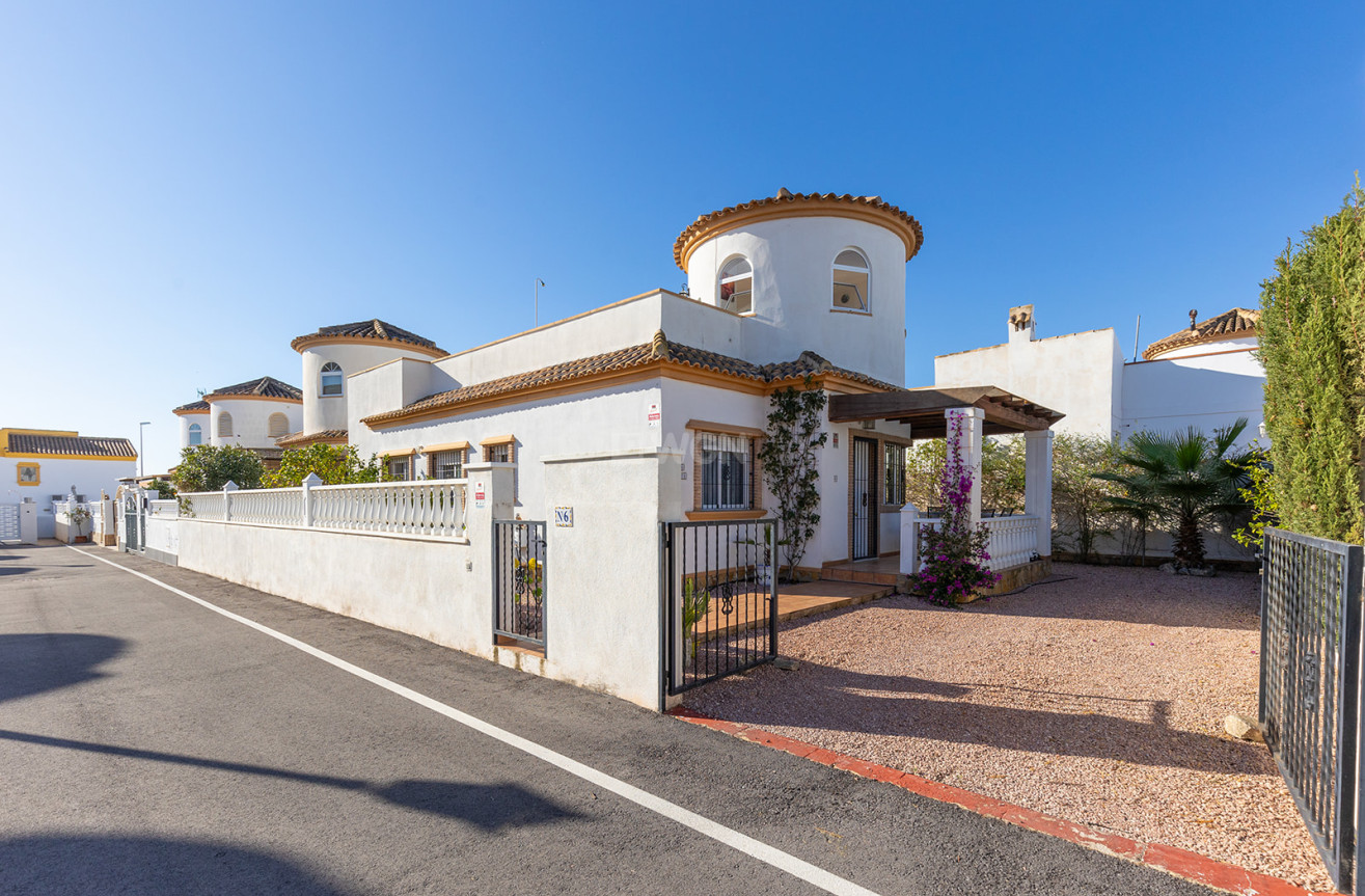 Odsprzedaż - Villa - Guardamar del Segura - Costa Blanca