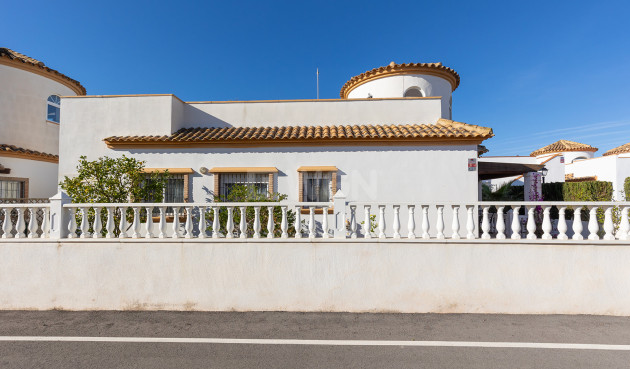 Odsprzedaż - Villa - Guardamar del Segura - Costa Blanca