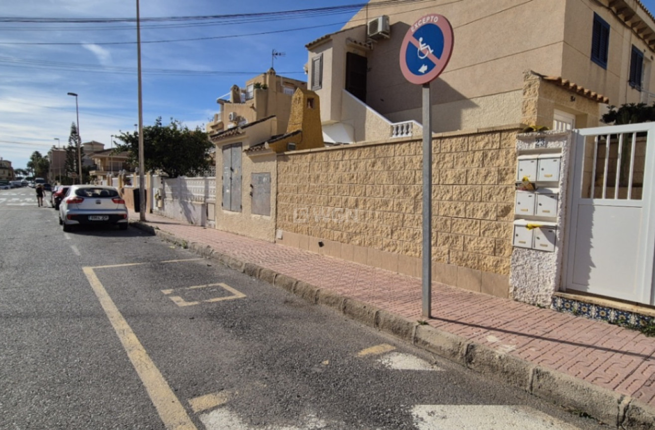 Odsprzedaż - Mieszkanie w bloku - Torrevieja - Costa Blanca