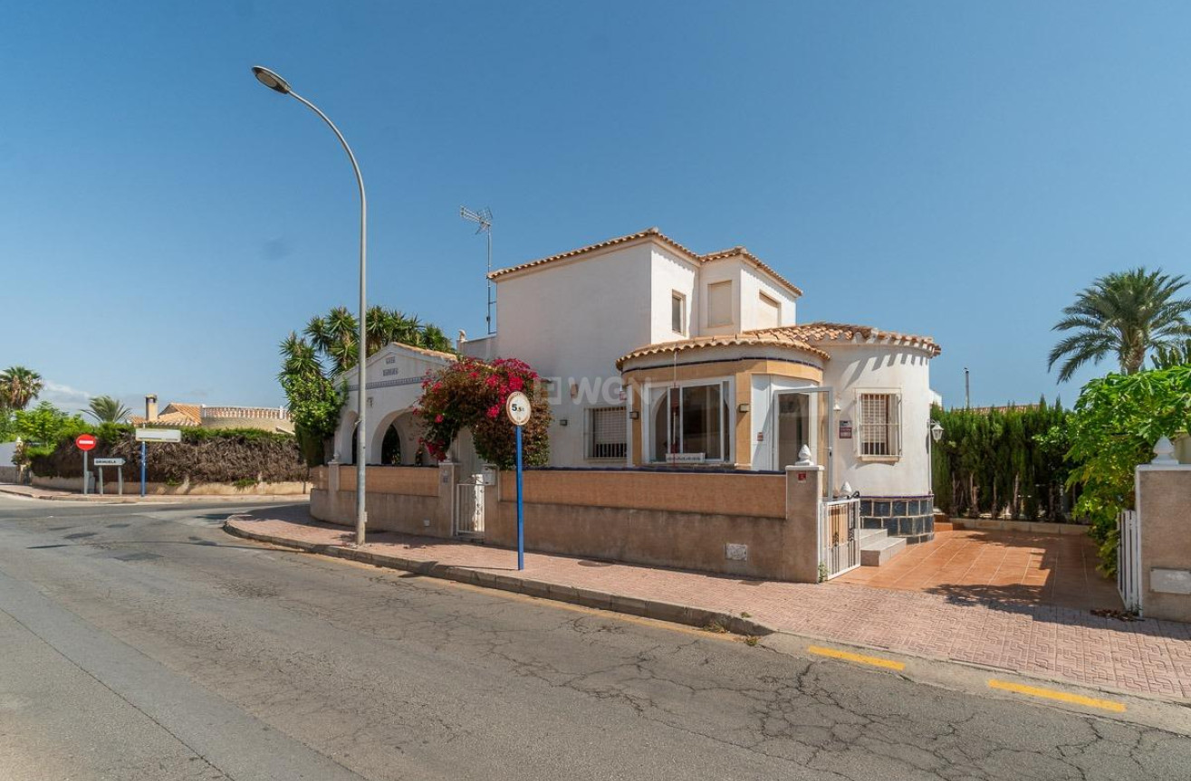 Odsprzedaż - Villa - Orihuela Costa - La Florida