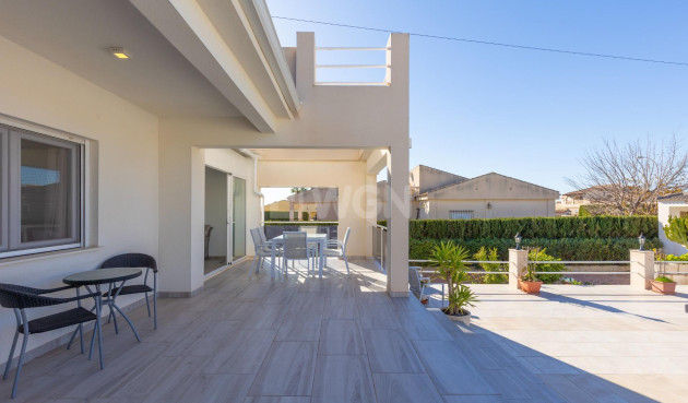 Reventa - Villa - Torrevieja - El Chaparral