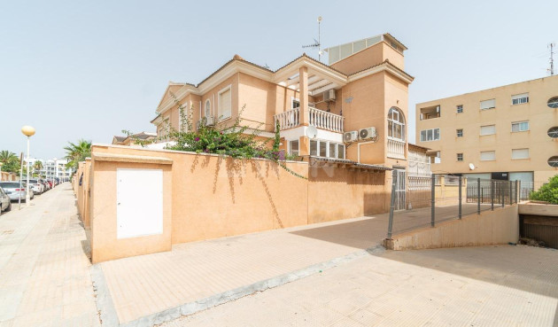 Odsprzedaż - Bungalow - Orihuela Costa - La Zenia