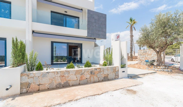 Nowy budynek - Bungalow - Torrevieja - Los Balcones