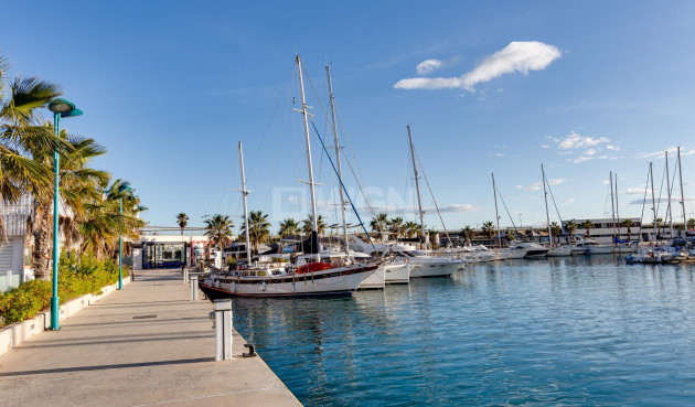 Odsprzedaż - Mieszkanie w bloku - Torrevieja - Costa Blanca