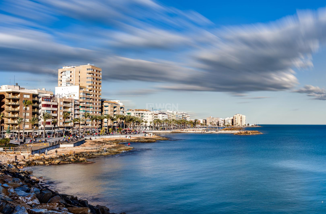 Odsprzedaż - Mieszkanie w bloku - Torrevieja - Costa Blanca