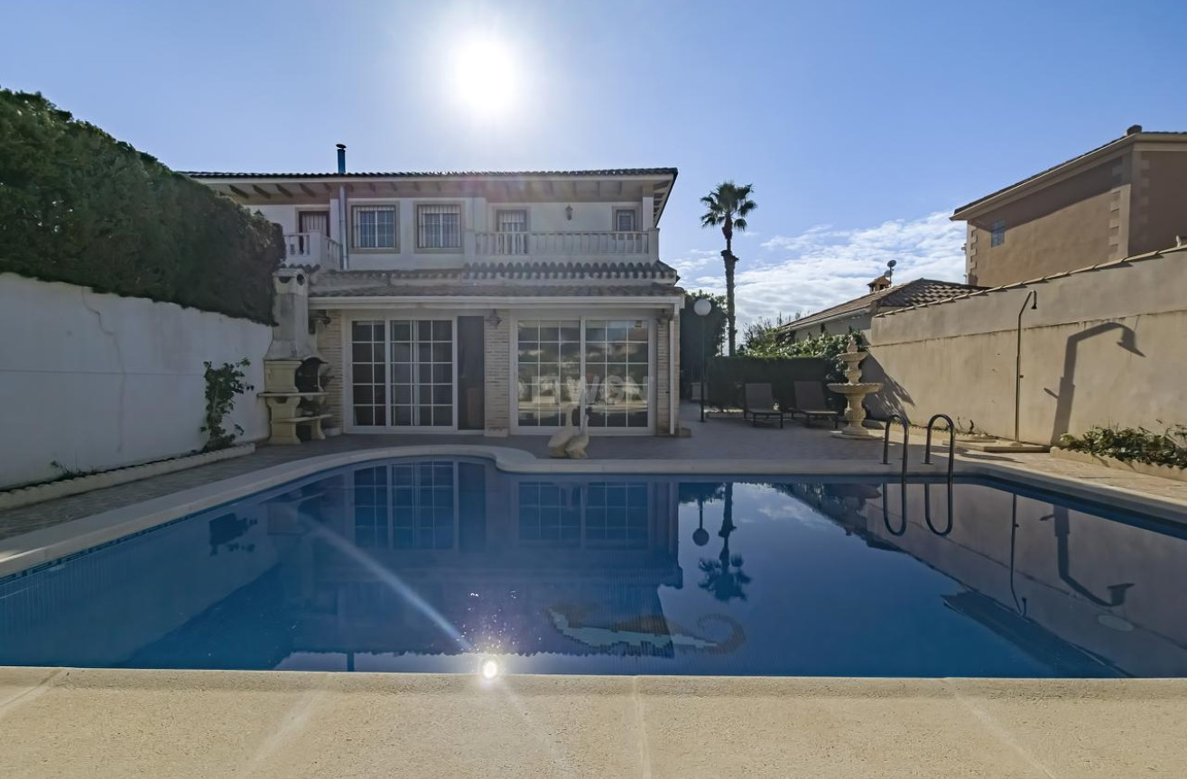 Odsprzedaż - Villa - Torrevieja - Costa Blanca