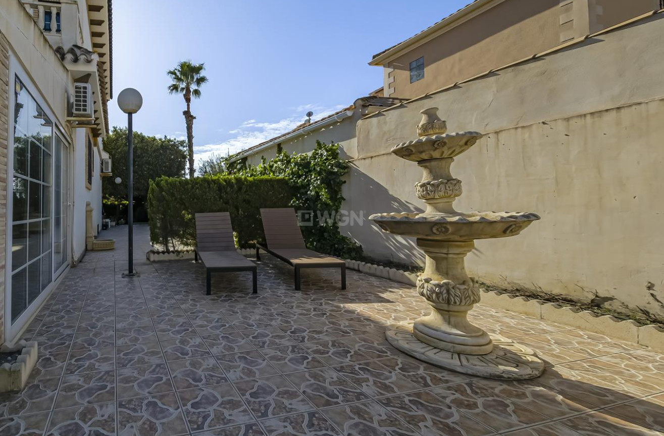 Odsprzedaż - Villa - Torrevieja - Costa Blanca