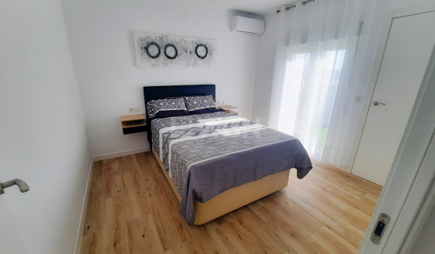 Resale - Villa - Torrevieja - Costa Blanca