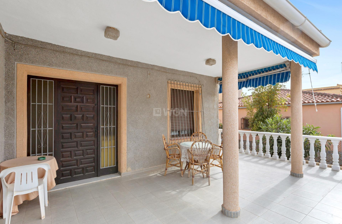 Odsprzedaż - Villa - Torrevieja - Nueva Torrevieja