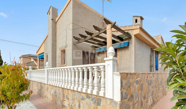 Odsprzedaż - Villa - Torrevieja - Nueva Torrevieja