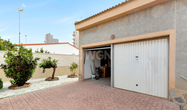 Odsprzedaż - Villa - Torrevieja - Nueva Torrevieja