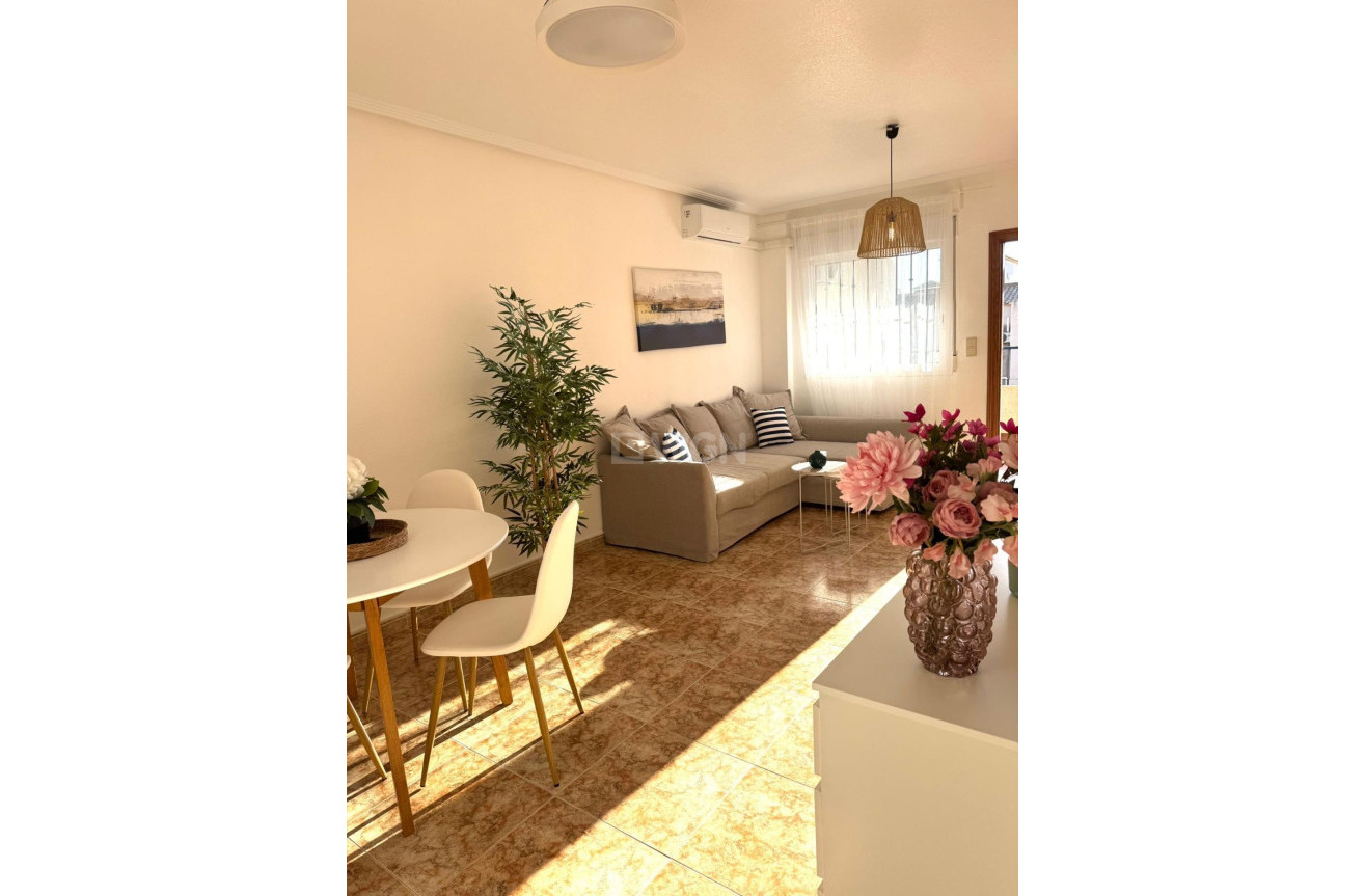 Resale - Apartment / flat - Orihuela - Urbanización Perla Del Mar