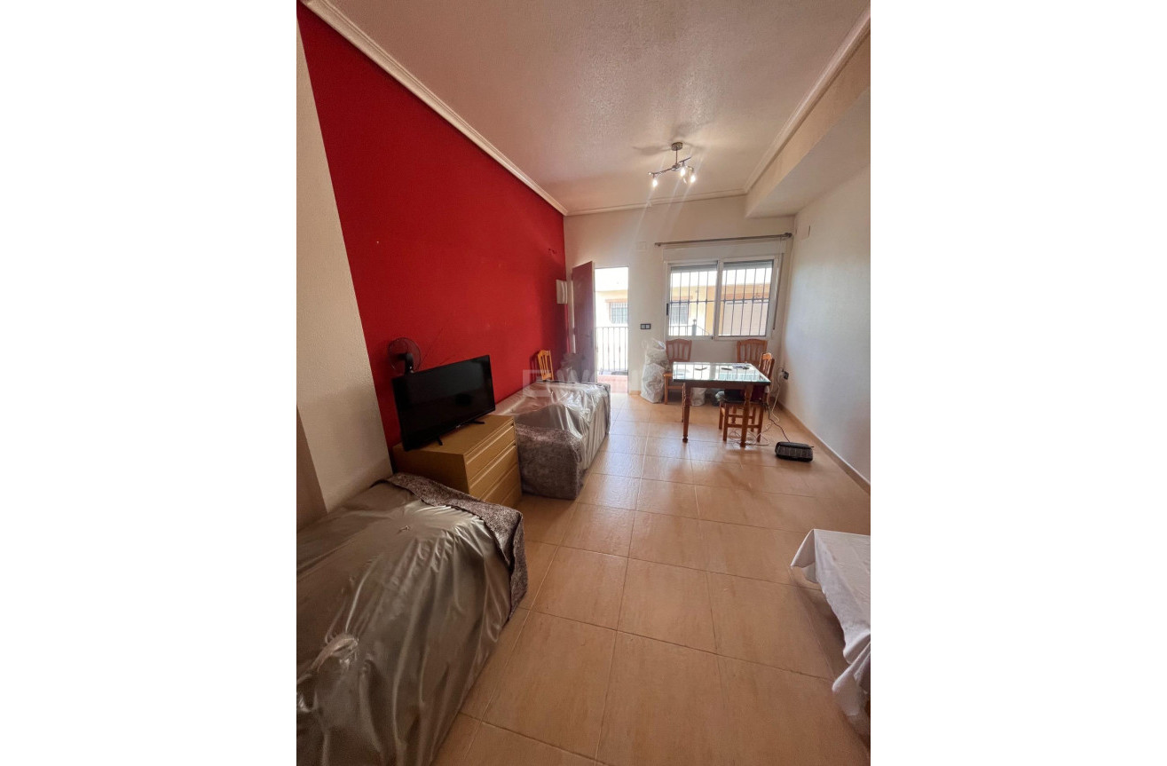 Resale - Apartment / flat - Almoradí - Estadio Sadrian