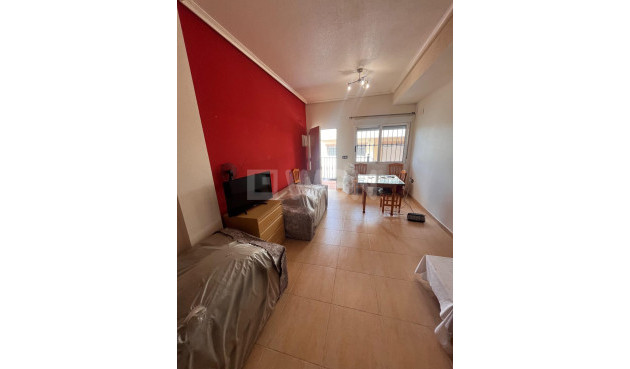 Resale - Apartment / flat - Almoradí - Estadio Sadrian